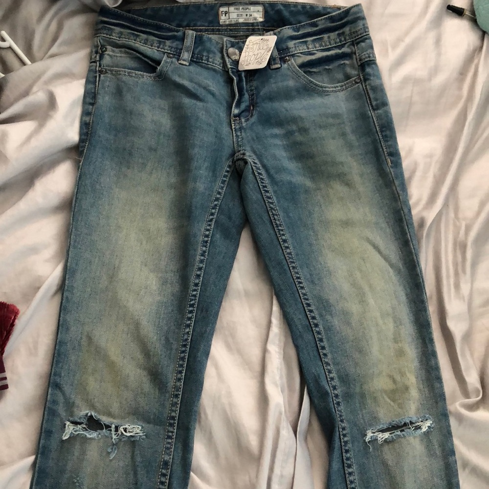 NEW FREE PEOPLE, never worn- tags on! SIZE: 24 W